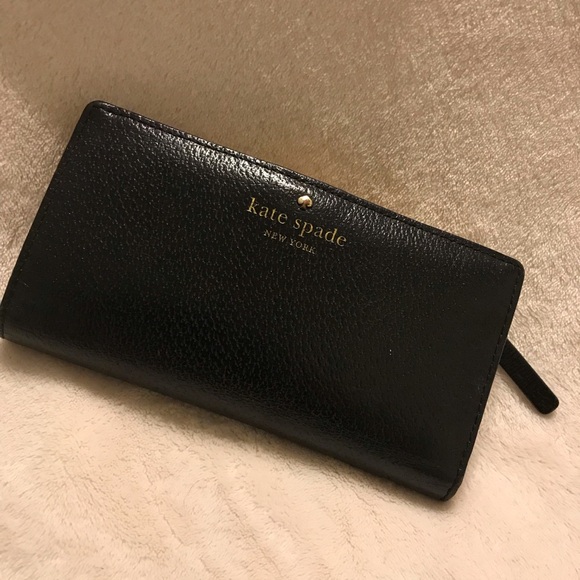 Kate Spade large black slim bifold wallet. NEW $70 *some wear shown in photos* - Picture 9 of 10